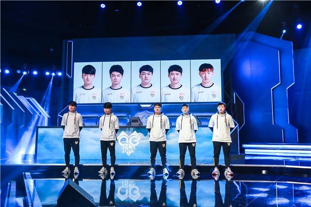 兰斯球员并 兰斯球员并